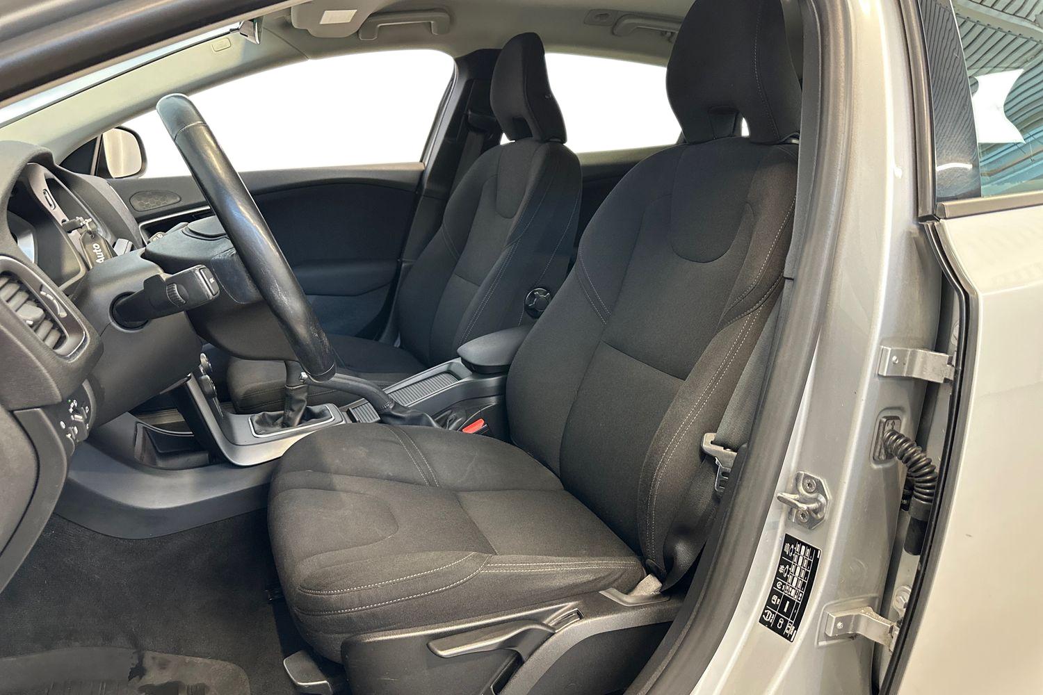 Volvo V40 D2 Business 2014, kuva 7/27