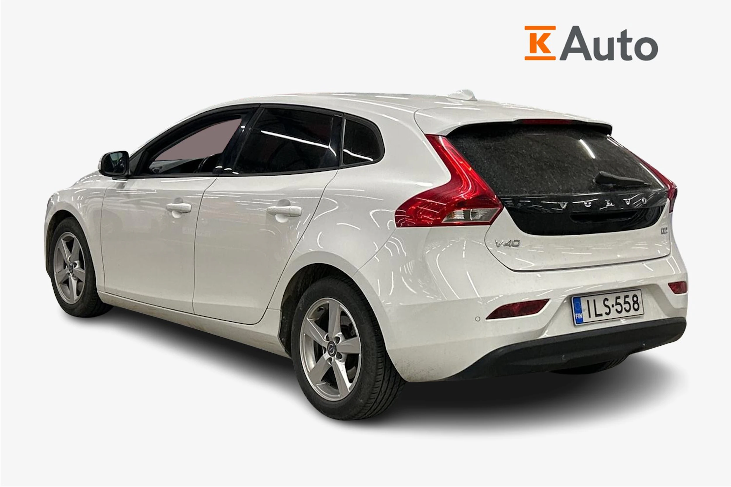valkoinen Volvo V40 2014 kuva 2.