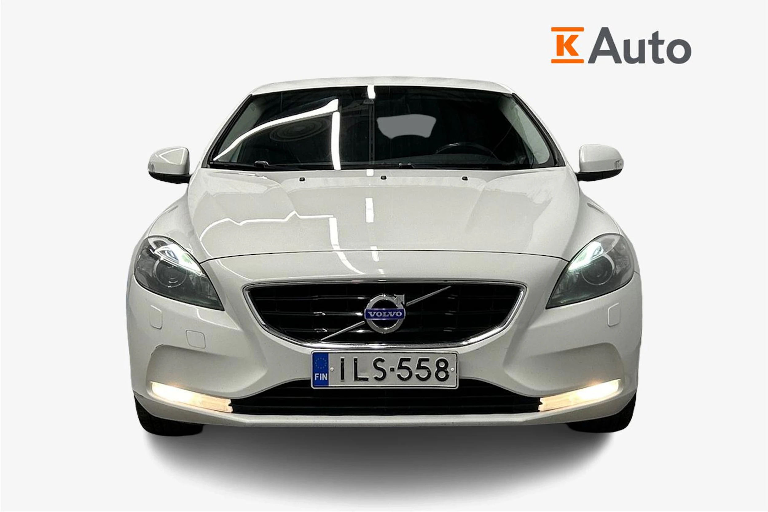 valkoinen Volvo V40 2014 kuva 5.