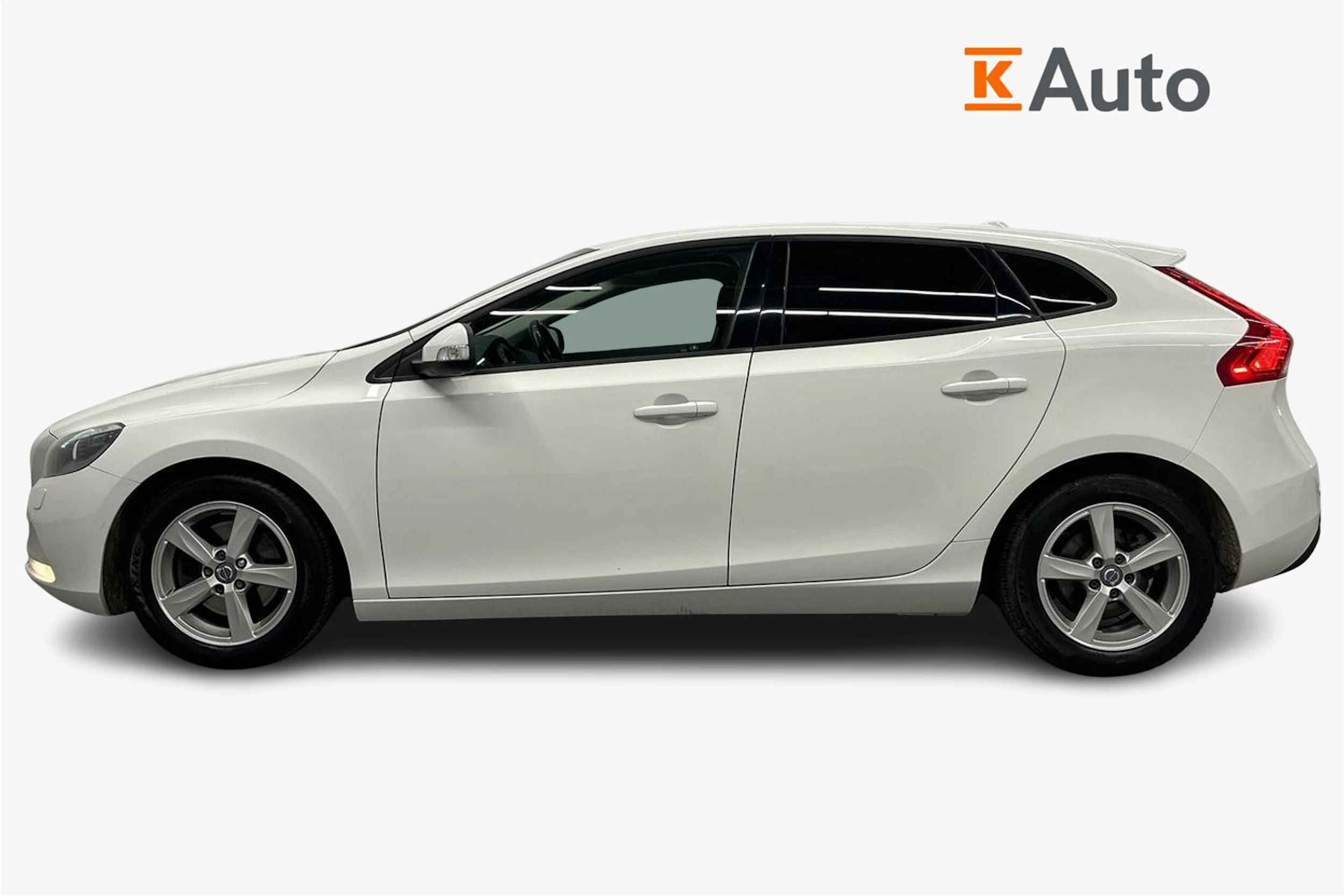 valkoinen Volvo V40 2014 kuva 7.