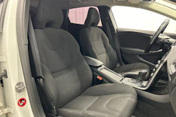 valkoinen Volvo V40 2014 kuva 15.
