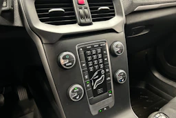 valkoinen Volvo V40 2014 kuva 24.