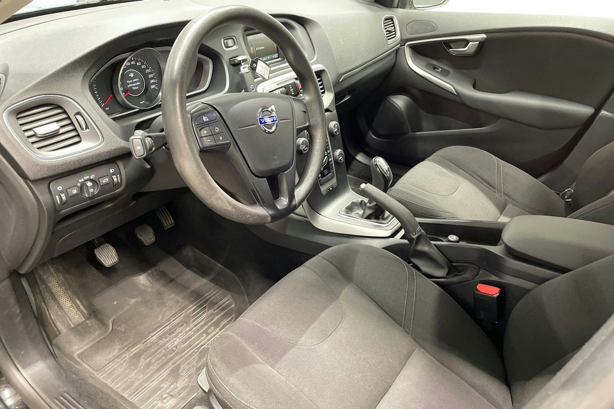 Musta Volvo V40 2014 kuva 7.