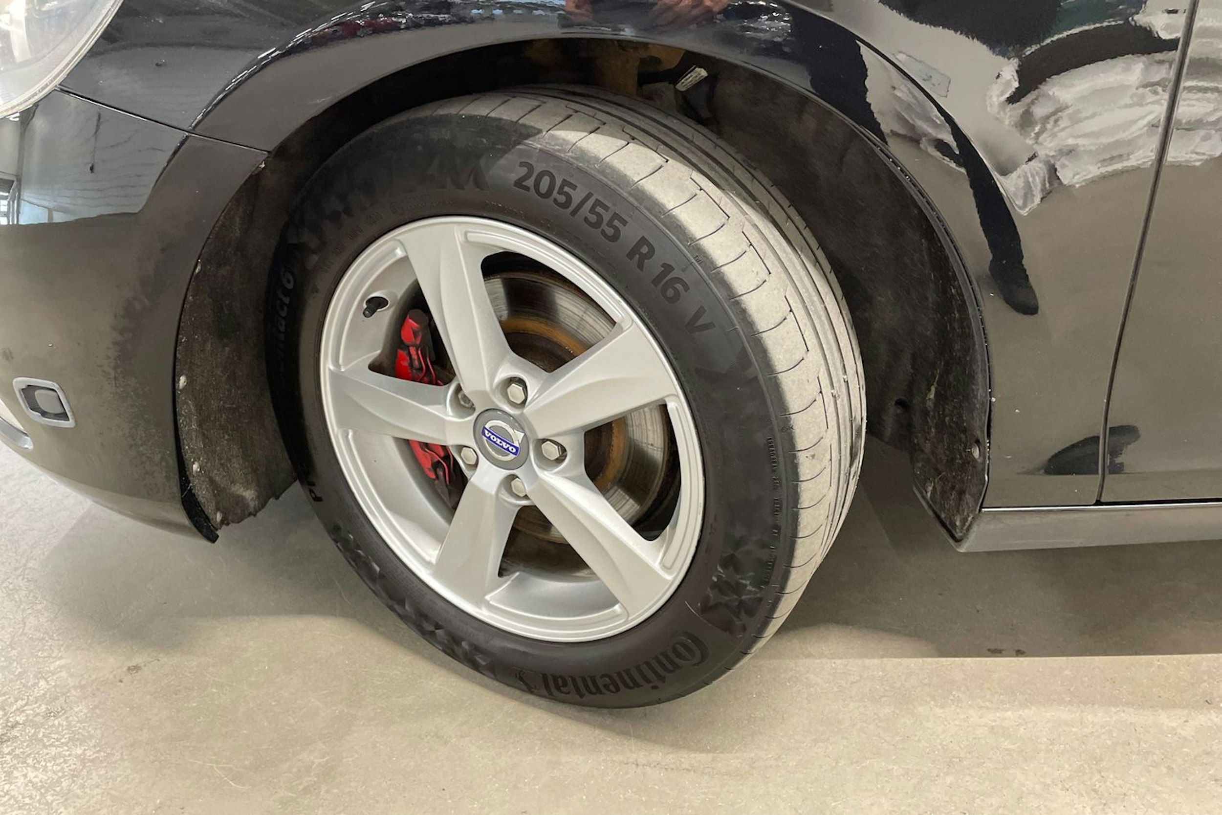 Musta Volvo V40 2014 kuva 13.