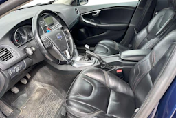 sininen Volvo V40 2014 kuva 3.