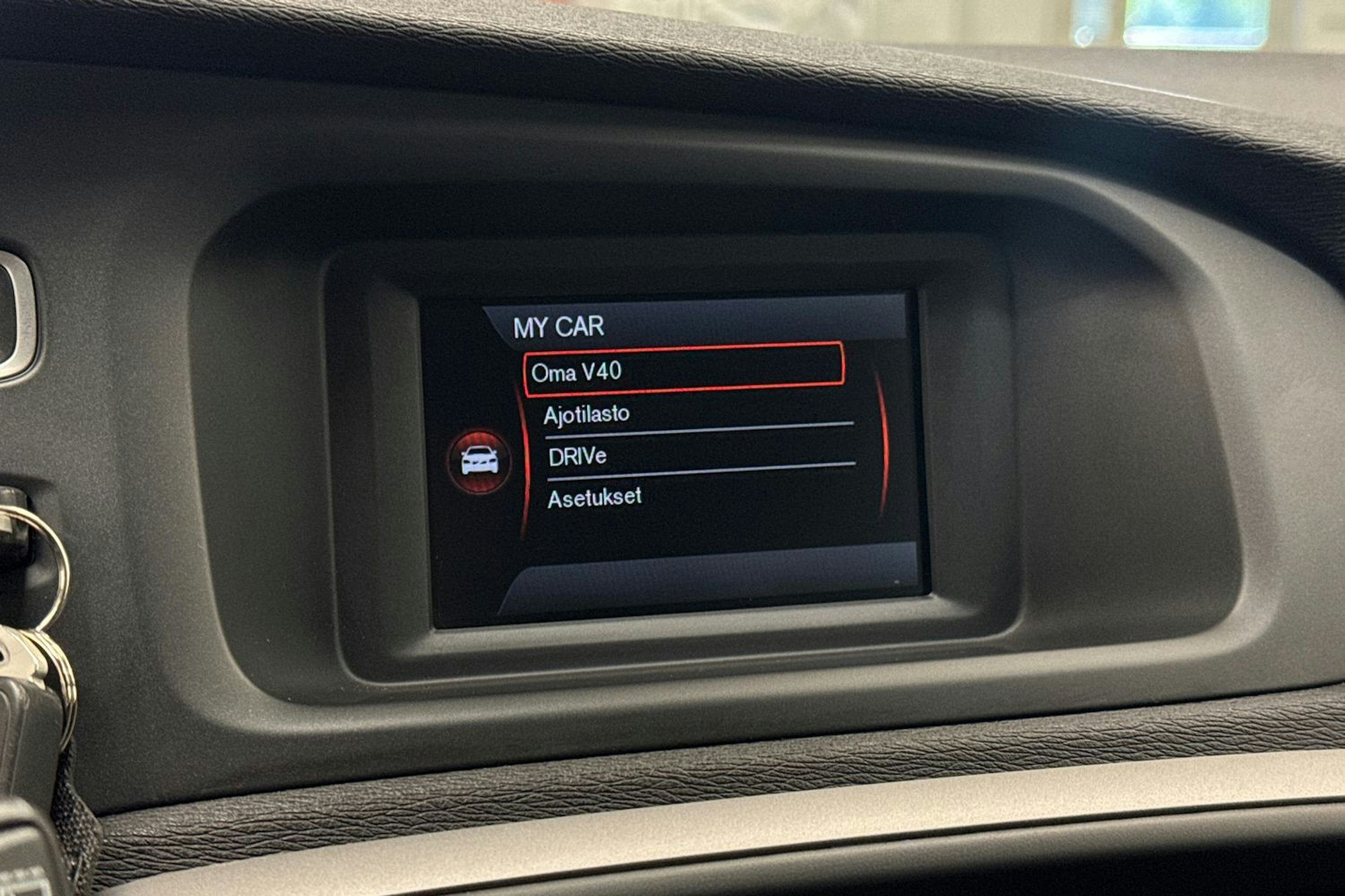 Harmaa Volvo V40 2014 kuva 24.