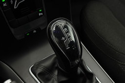 Harmaa Volvo V40 2014 kuva 27.