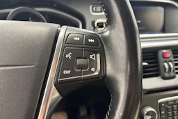 punainen Volvo V40 2014 kuva 17.