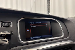 punainen Volvo V40 2014 kuva 20.