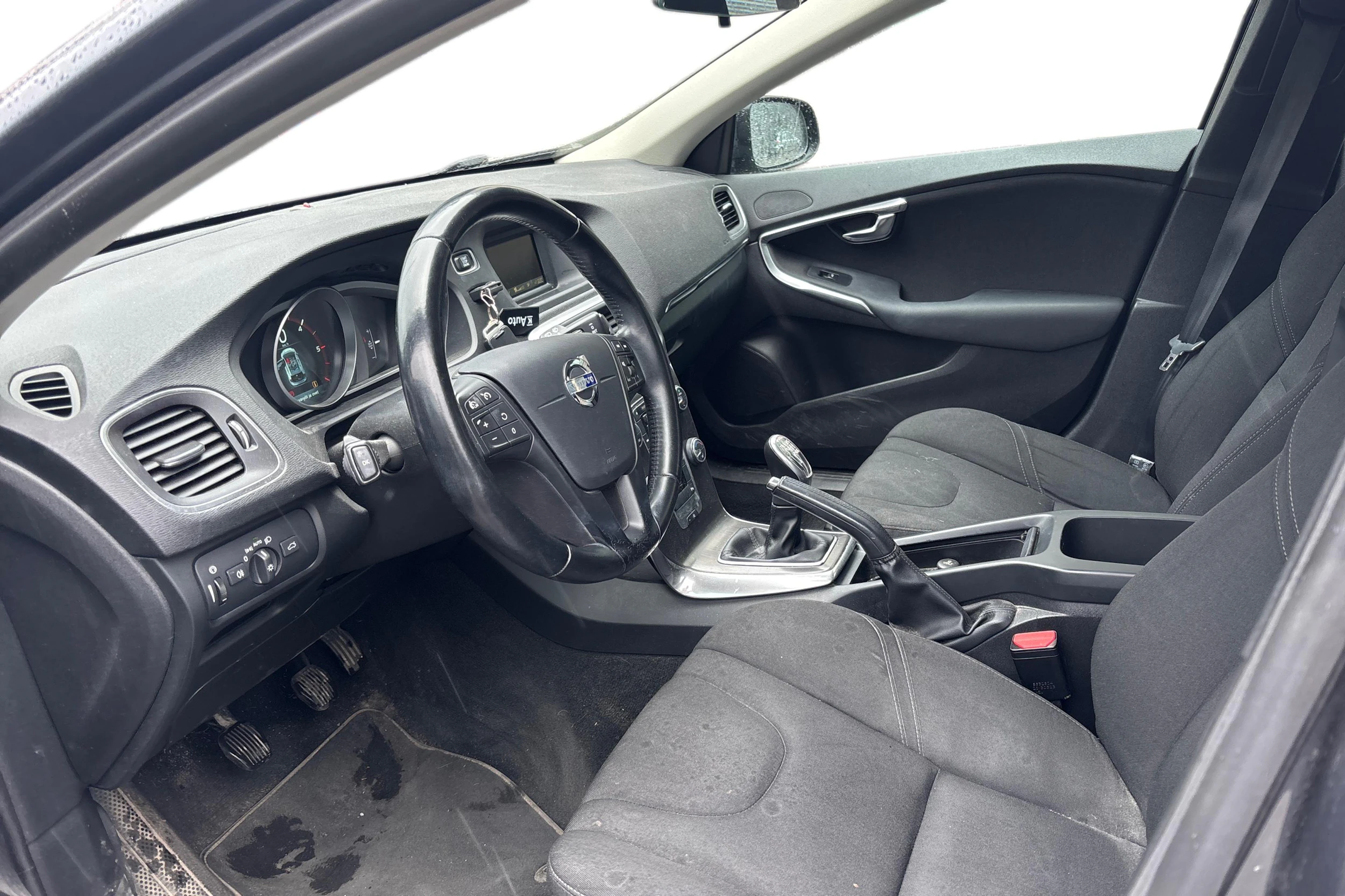 harmaa Volvo V40 2014 kuva 3.