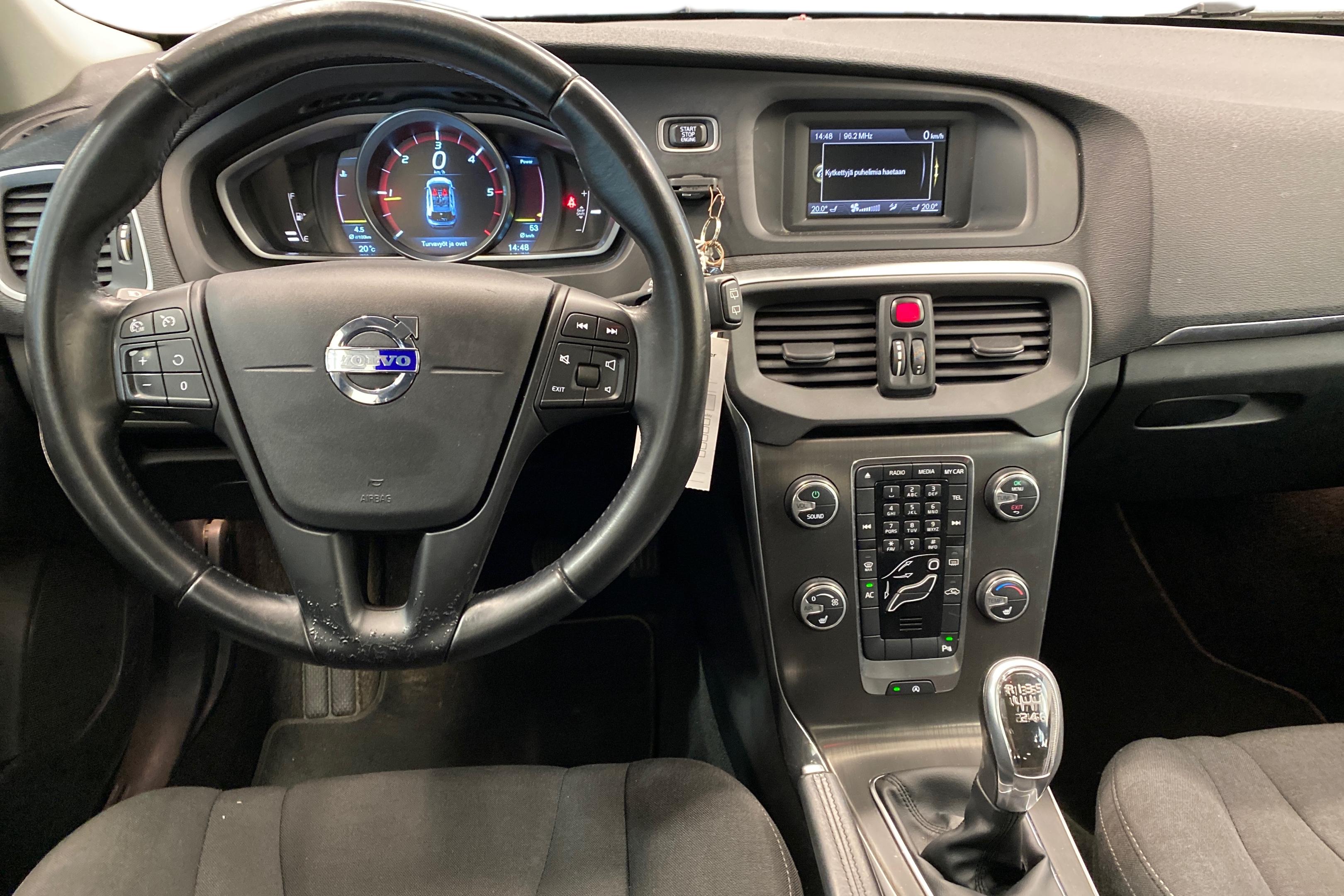 Volvo V40 D2 Kinetic 2014, kuva 7/24