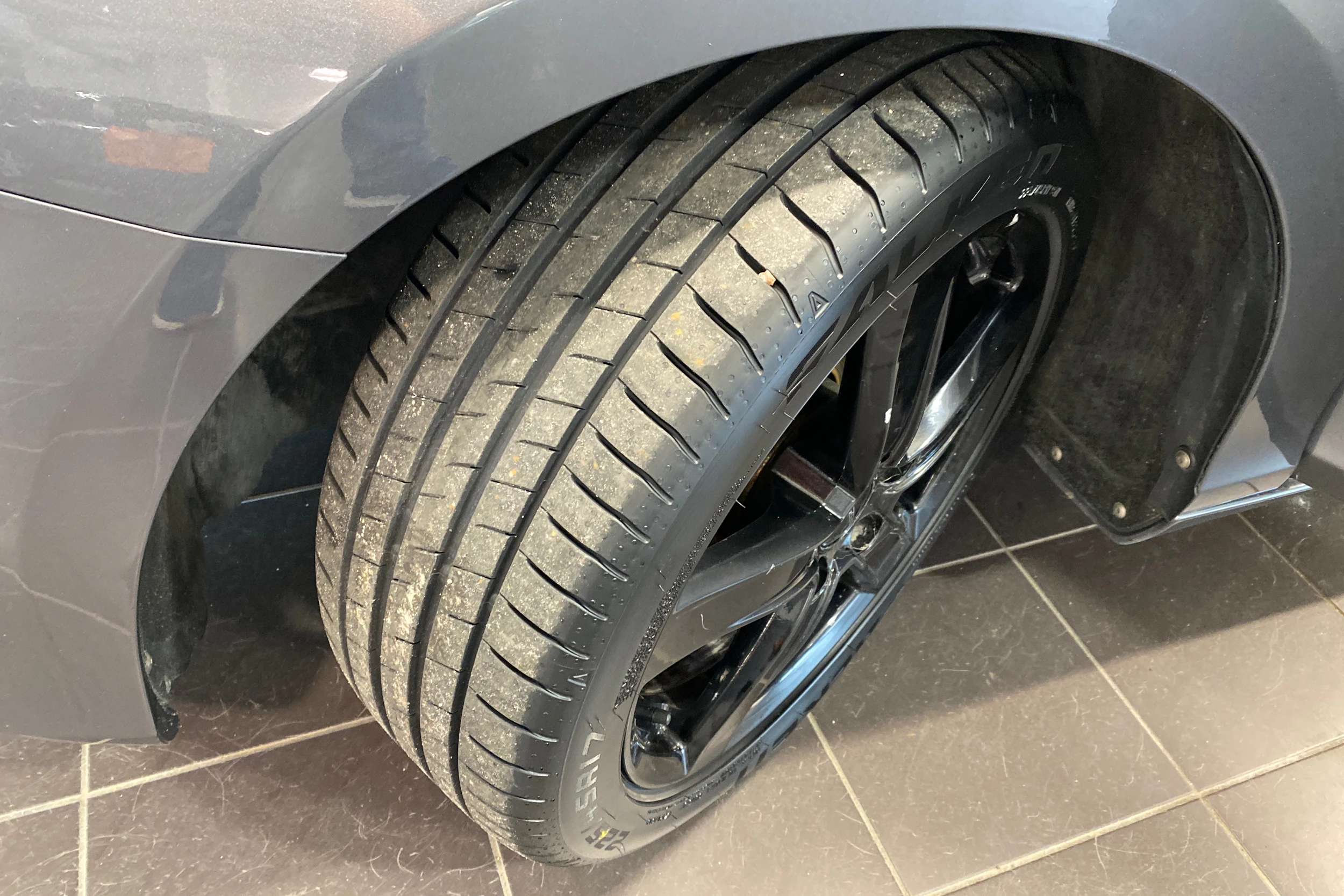 harmaa Volvo V40 2014 kuva 10.