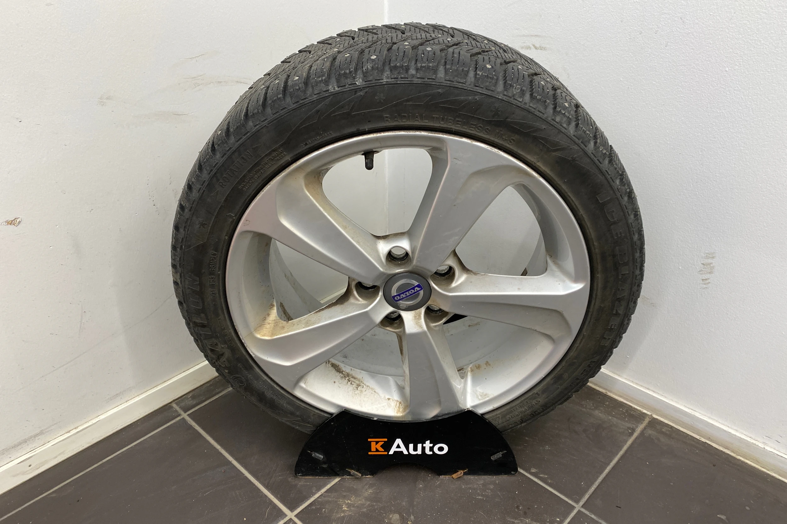 harmaa Volvo V40 2014 kuva 14.