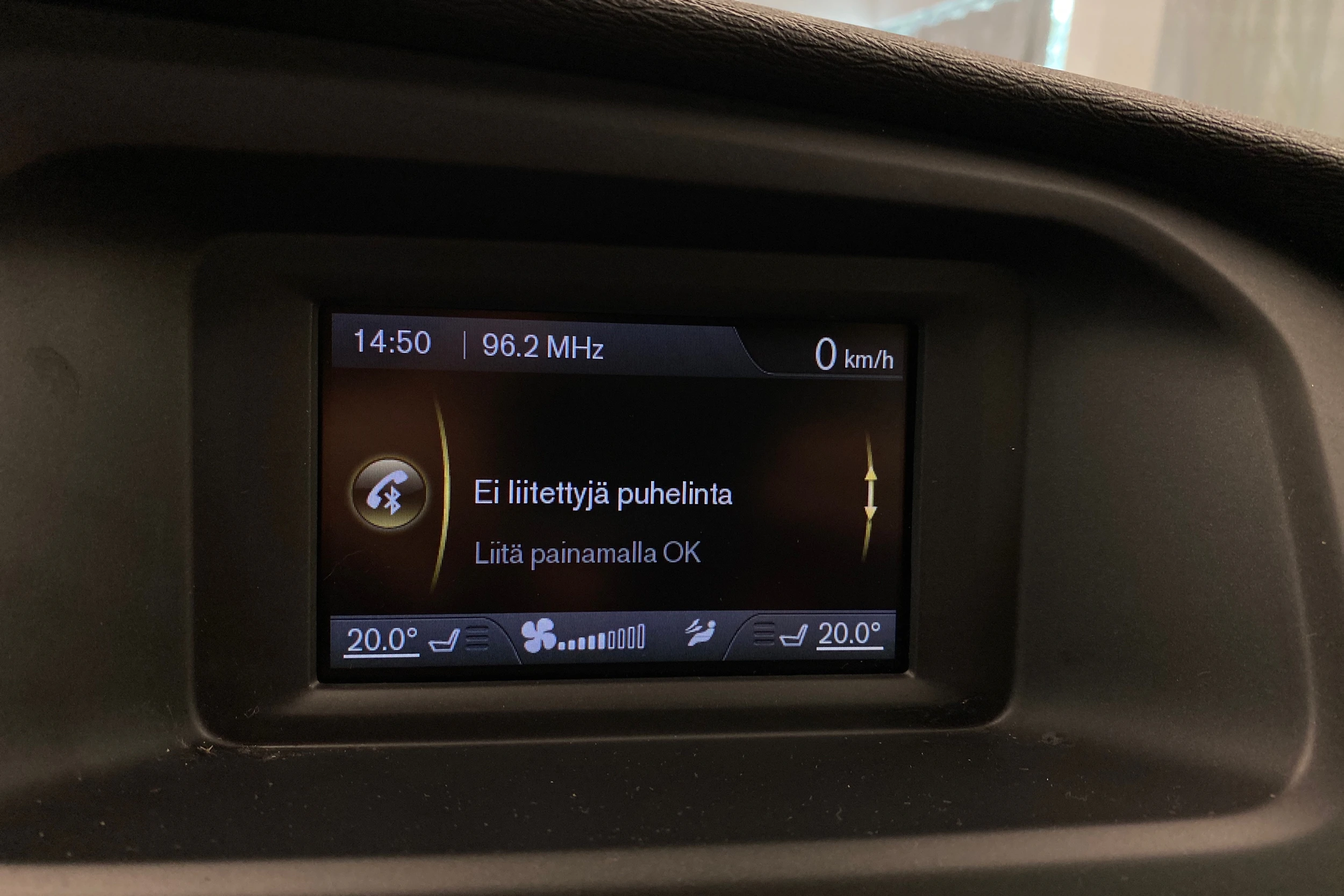 harmaa Volvo V40 2014 kuva 17.