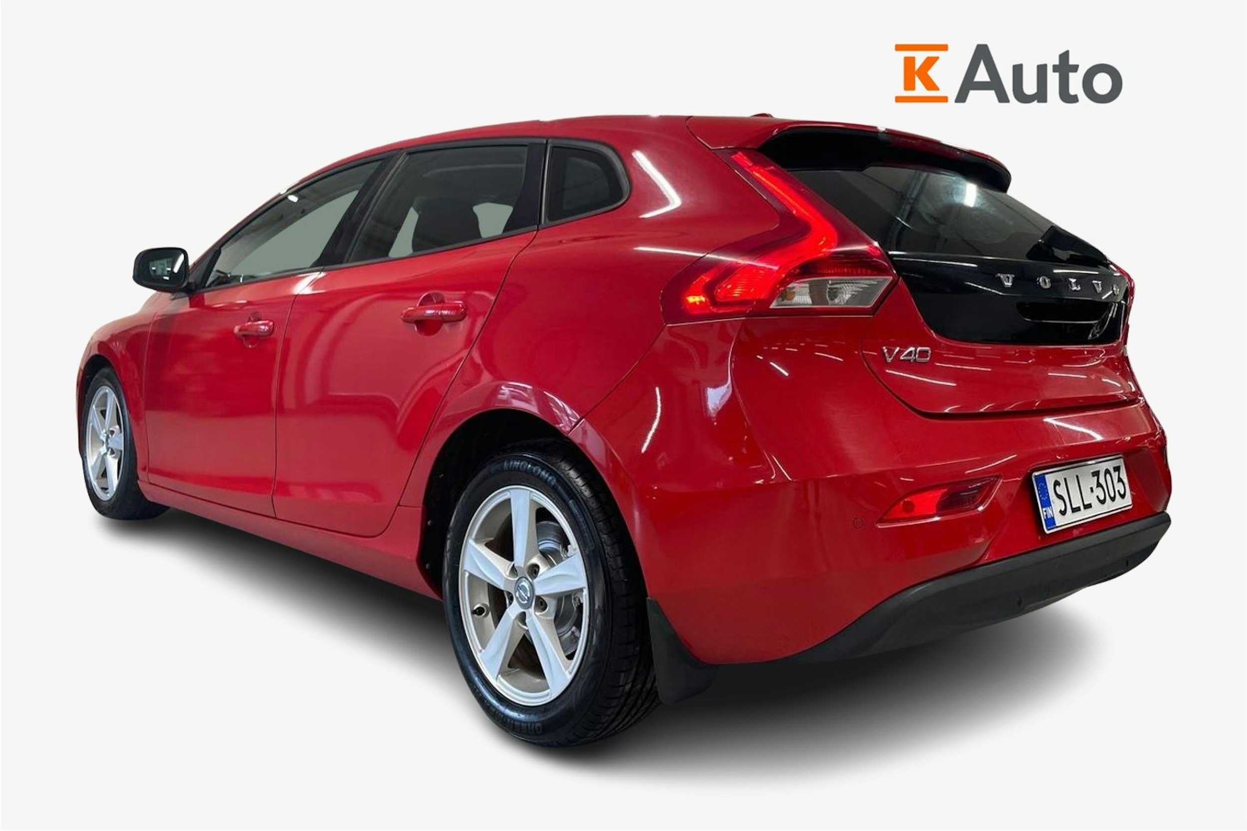 punainen Volvo V40 2014 kuva 2.