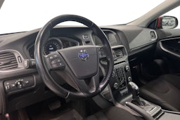 punainen Volvo V40 2014 kuva 7.