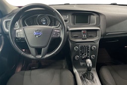 punainen Volvo V40 2014 kuva 9.