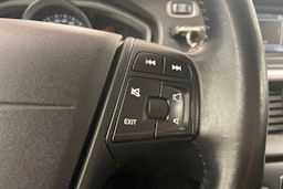 punainen Volvo V40 2014 kuva 17.