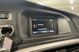 punainen Volvo V40 2014 kuva 18.