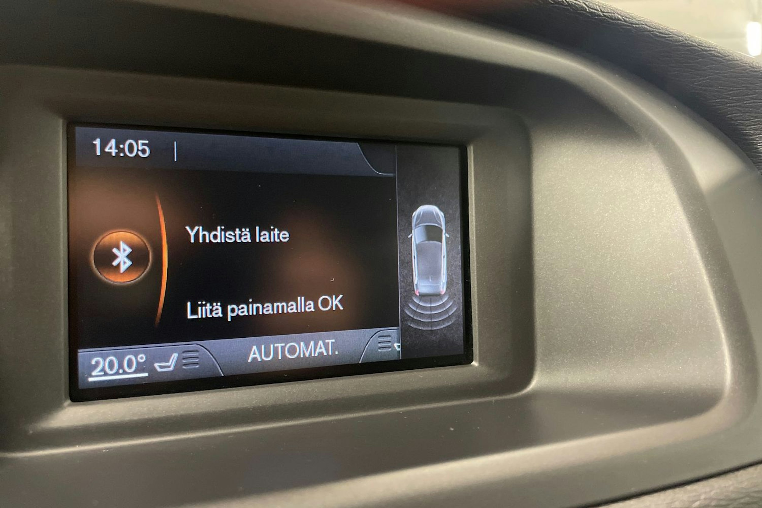 punainen Volvo V40 2014 kuva 19.