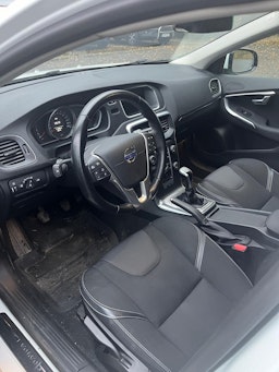 valkoinen Volvo V40 2014 kuva 3.