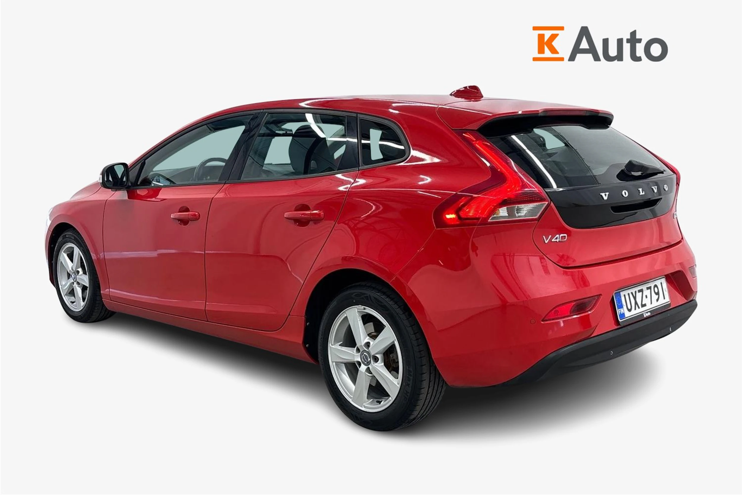 punainen Volvo V40 2014 kuva 2.