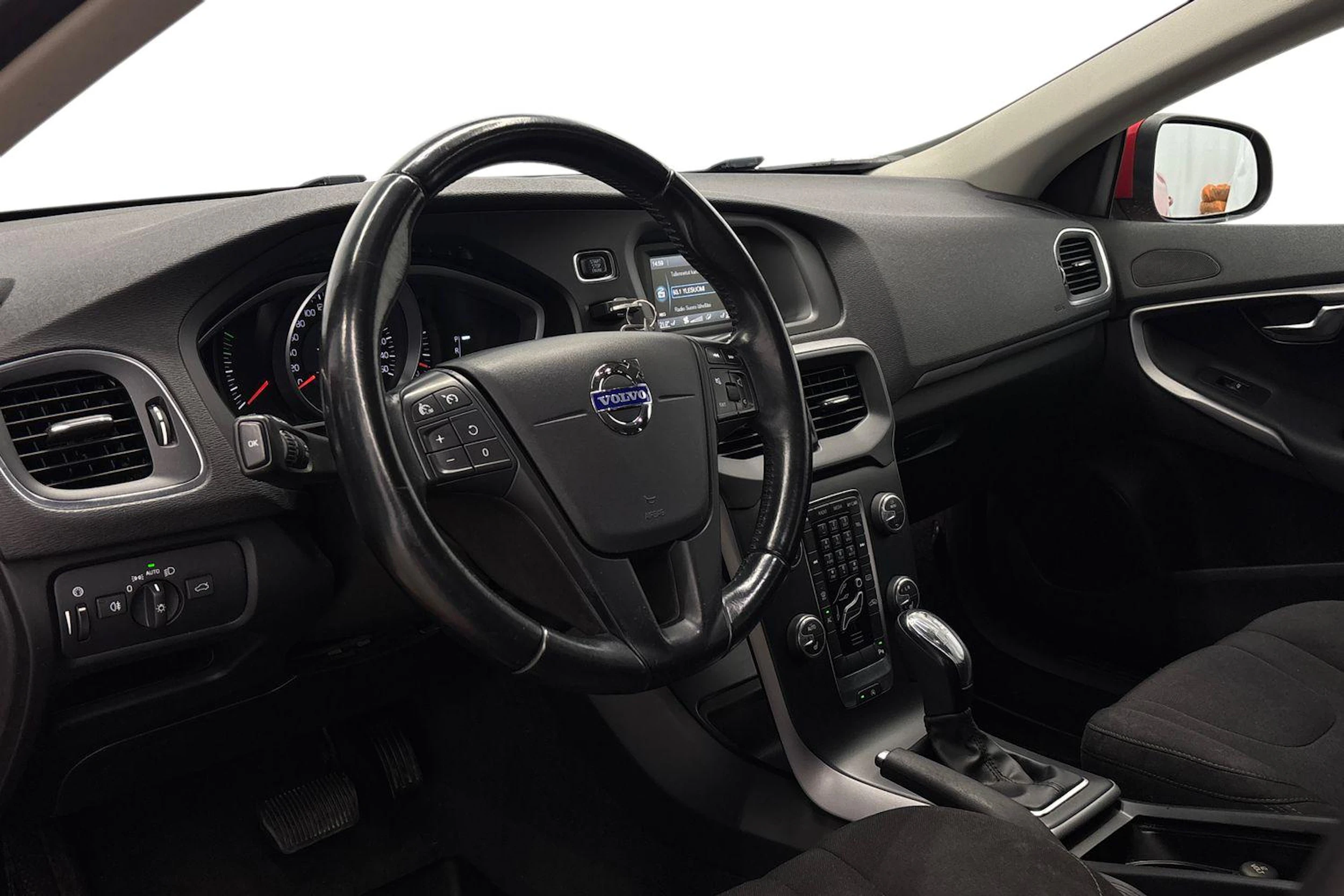 punainen Volvo V40 2014 kuva 6.