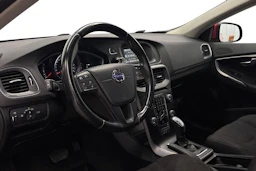 punainen Volvo V40 2014 kuva 6.