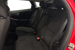 punainen Volvo V40 2014 kuva 8.