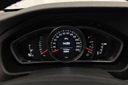 punainen Volvo V40 2014 kuva 12.