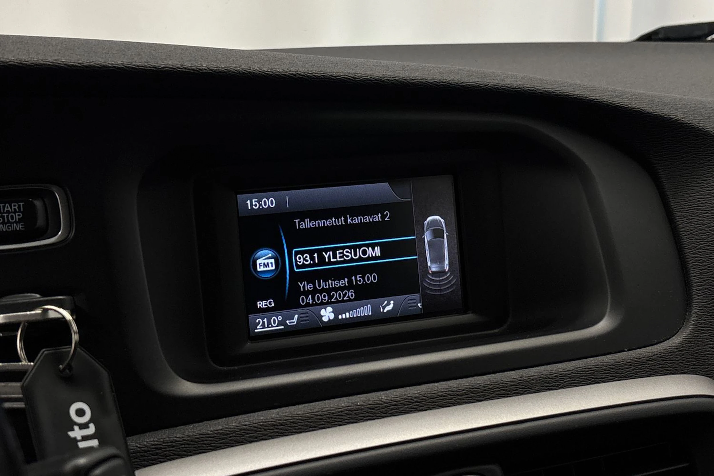 punainen Volvo V40 2014 kuva 15.