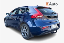 sininen Volvo V40 2015 kuva 2.