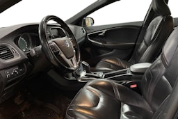 sininen Volvo V40 2015 kuva 3.