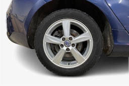 sininen Volvo V40 2015 kuva 11.