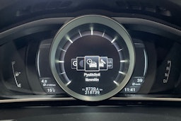 sininen Volvo V40 2015 kuva 17.