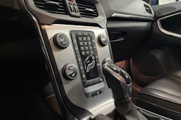 sininen Volvo V40 2015 kuva 20.