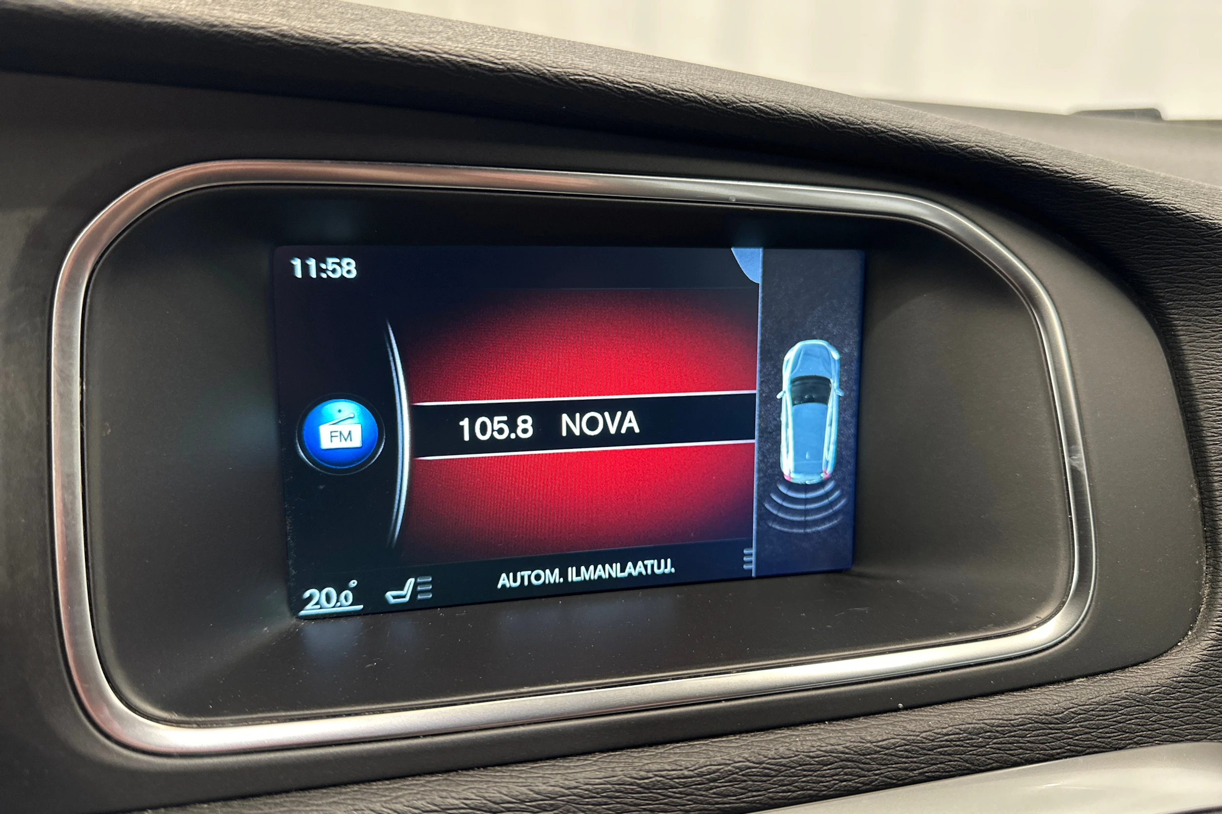 sininen Volvo V40 2015 kuva 25.