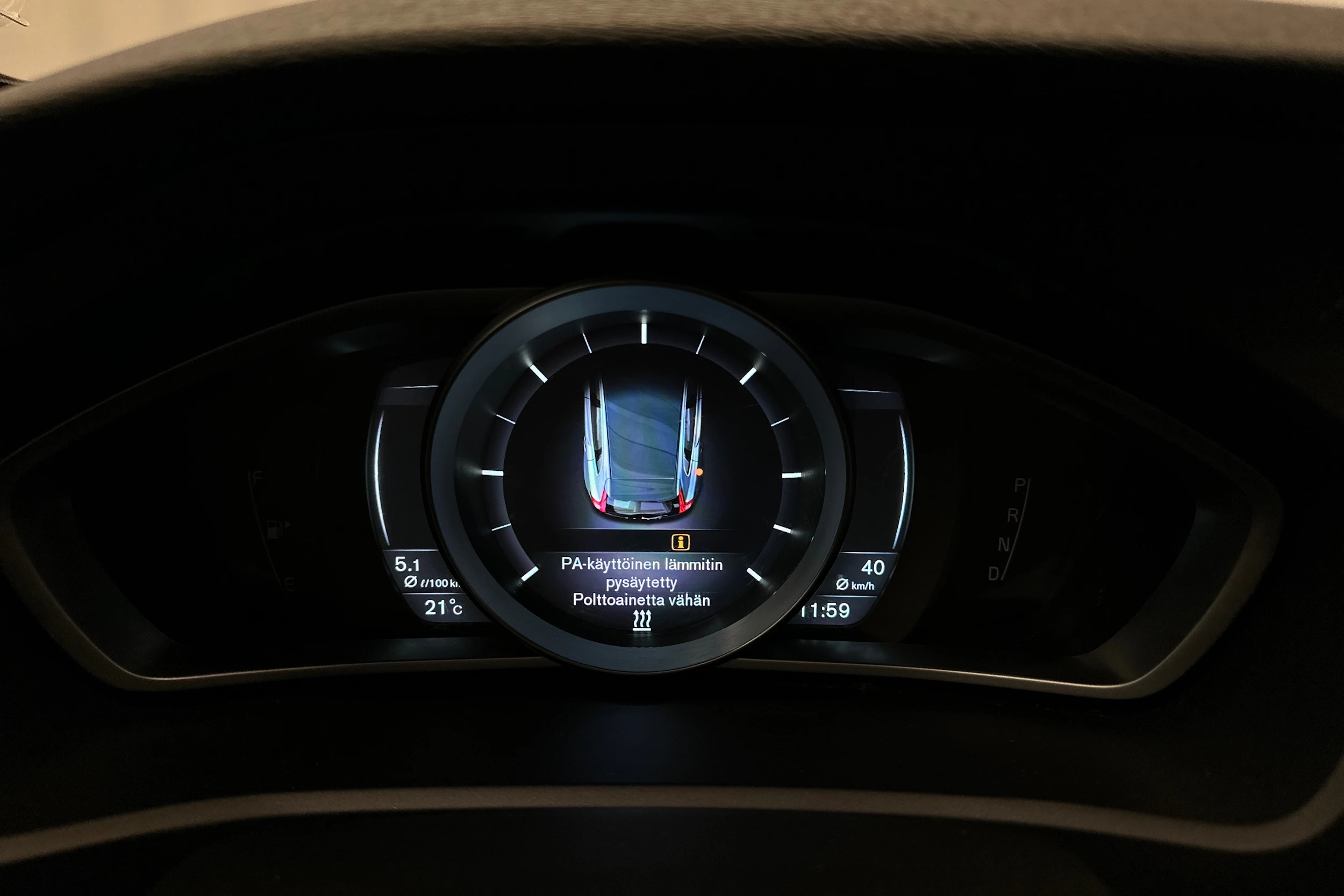 sininen Volvo V40 2015 kuva 26.
