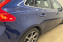 sininen Volvo V40 2015 kuva 30.
