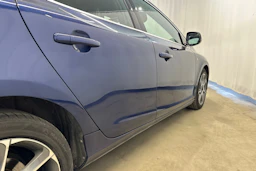 sininen Volvo V40 2015 kuva 31.