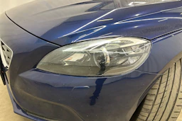 sininen Volvo V40 2015 kuva 40.