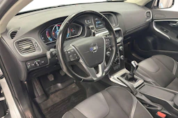 harmaa Volvo V40 2015 kuva 6.