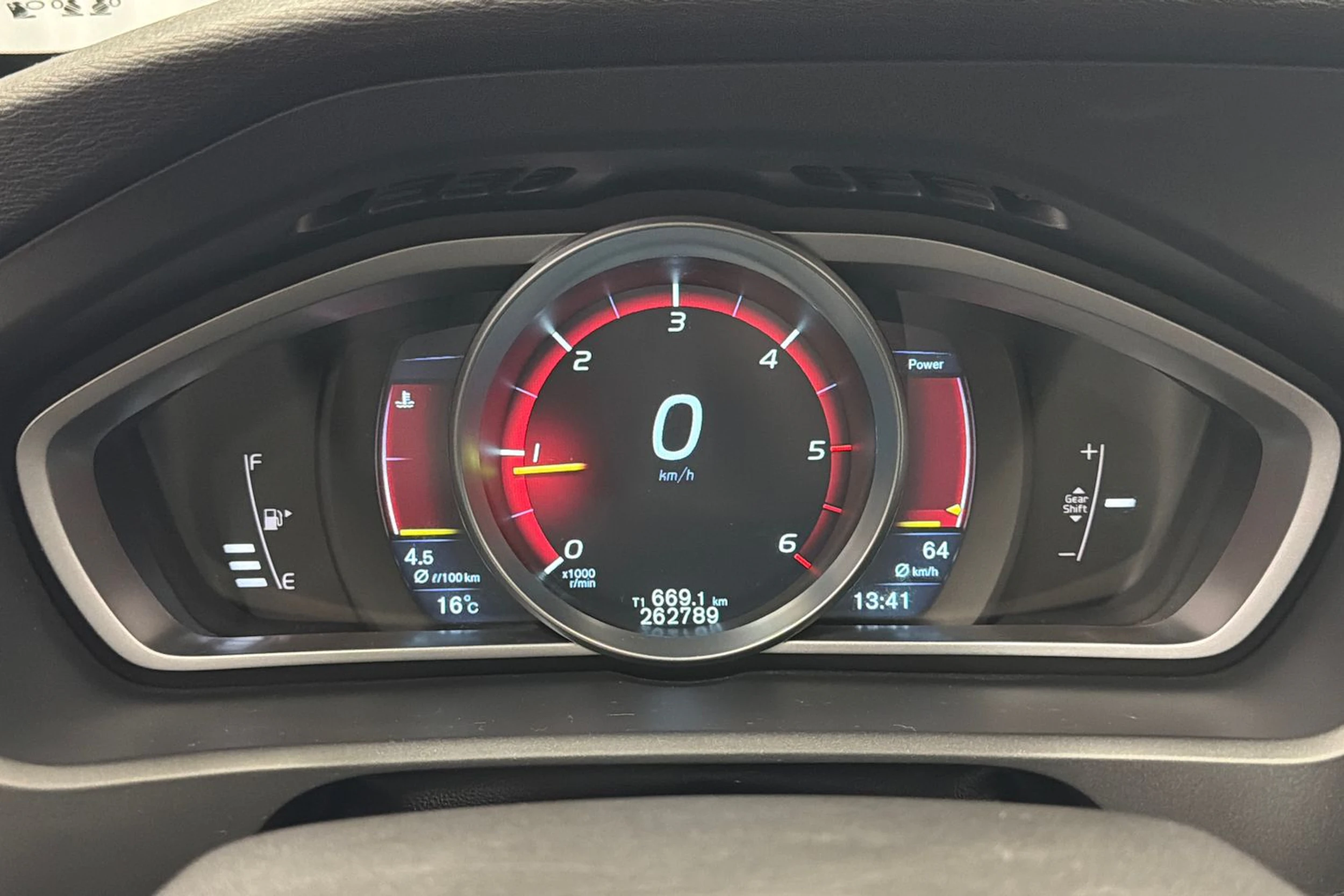 harmaa Volvo V40 2015 kuva 15.