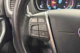 harmaa Volvo V40 2015 kuva 16.