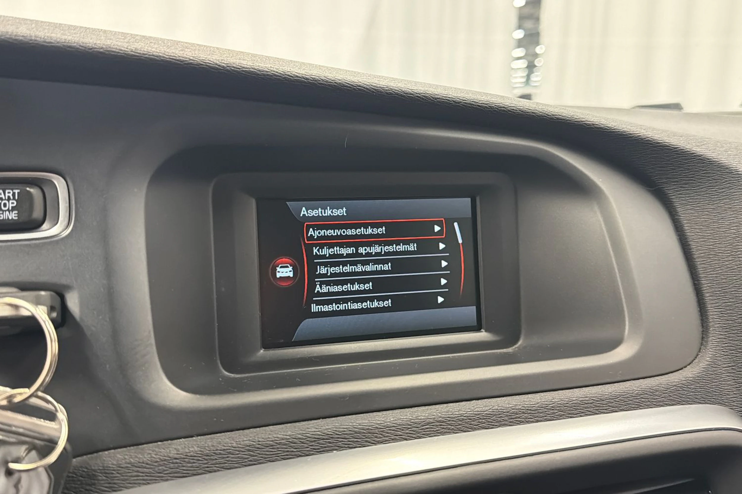 harmaa Volvo V40 2015 kuva 20.
