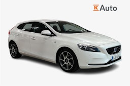 Valkoinen Volvo V40 2015 kuva 1.