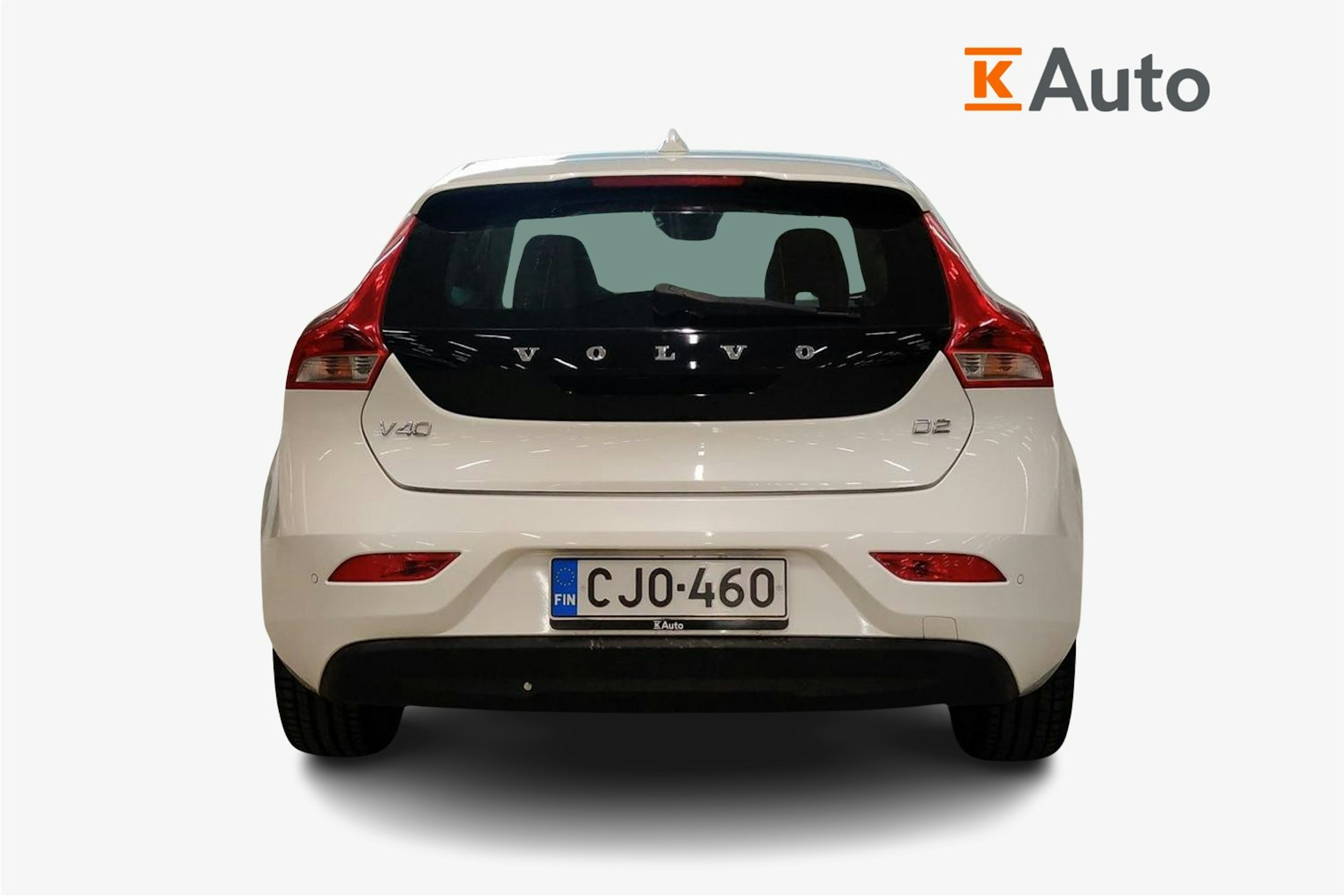 Valkoinen Volvo V40 2015 kuva 3.