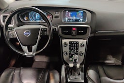 Valkoinen Volvo V40 2015 kuva 7.