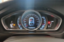 Valkoinen Volvo V40 2015 kuva 13.
