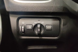 Valkoinen Volvo V40 2015 kuva 18.